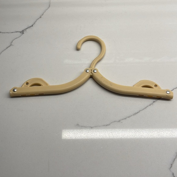 ❤️ FINAL PRICE ❤️ Travel Hangers - Set of 6 - Picture 2 of 3